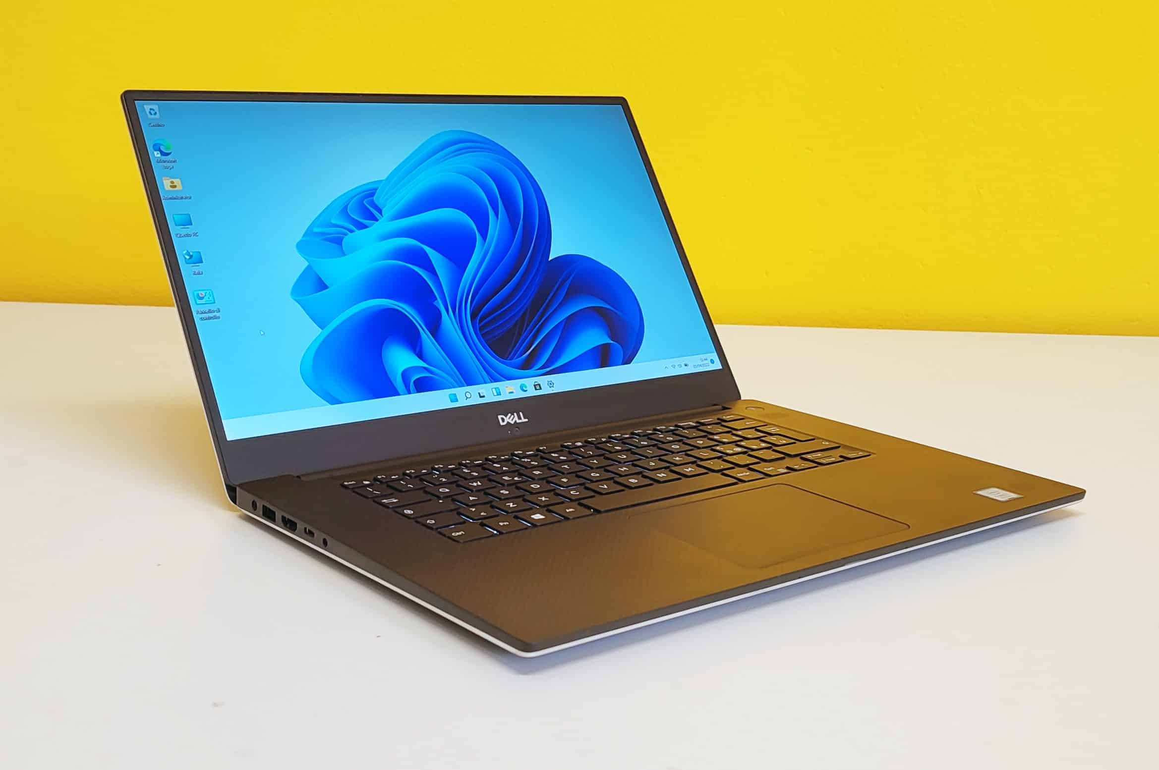 DELL Precision 5530 Notebook Workstation 15.6″ Full HD IPS | Intel Core i9-8950HK 2.9Ghz | Ram 32Gb | SSD NVMe 512Gb | Nvidia Quadro P2000 | WiFi HDMI Web Cam | Windows 11 Pro DELL Precision 5530 Notebook Workstation 15.6″ Full HD IPS | Intel Core i9-8950HK 2.9Ghz | Ram 32Gb | SSD NVMe 512Gb | Nvidia Quadro P2000 | WiFi HDMI Web Cam | Windows 11 Pro